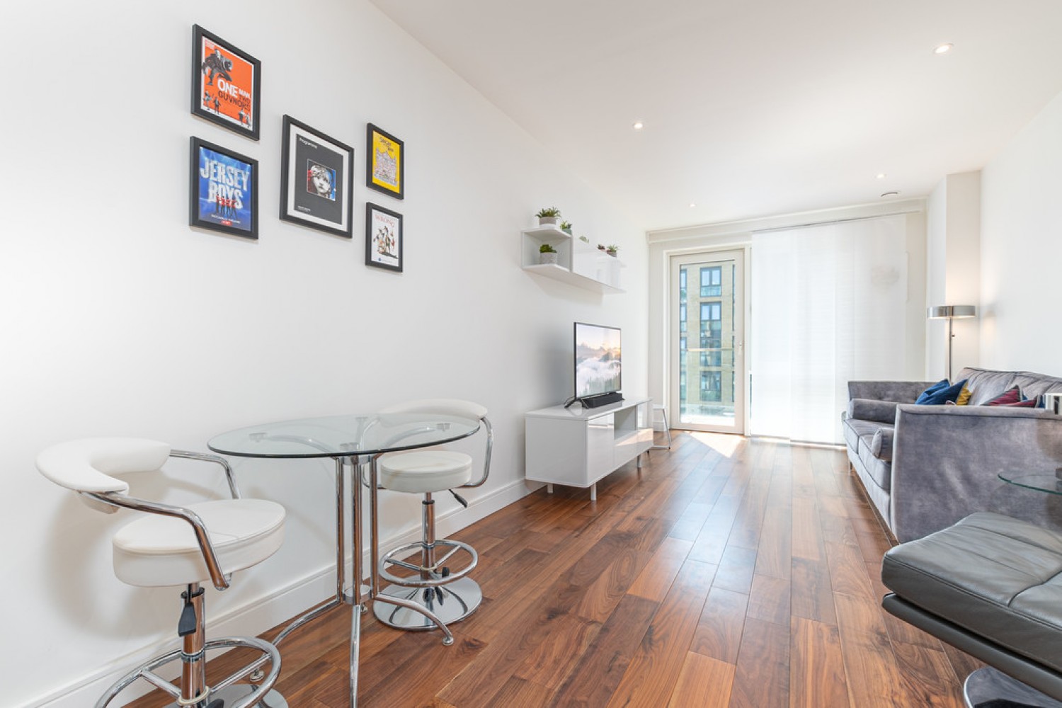 2 bedroom Flat for Letting Jasmine House, Battersea Reach