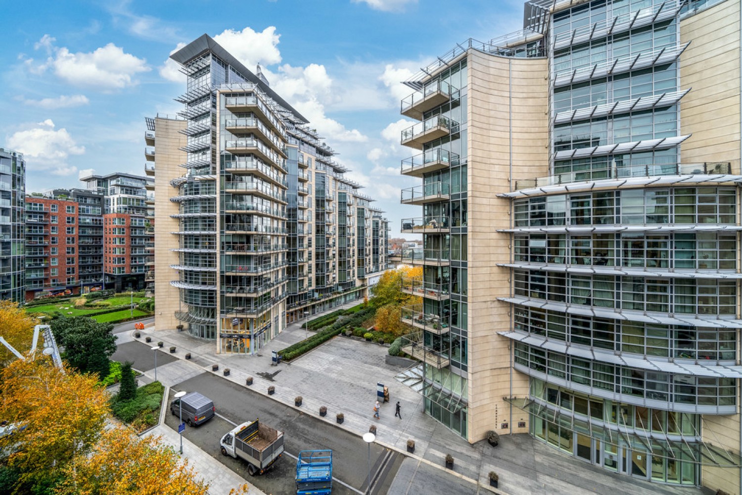 2 bedroom Flat for Letting Discovery House, Battersea Reach