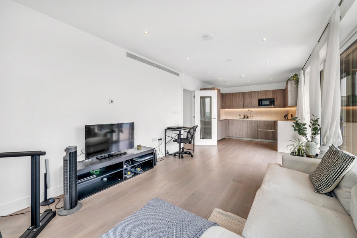 Discovery House, Battersea Reach