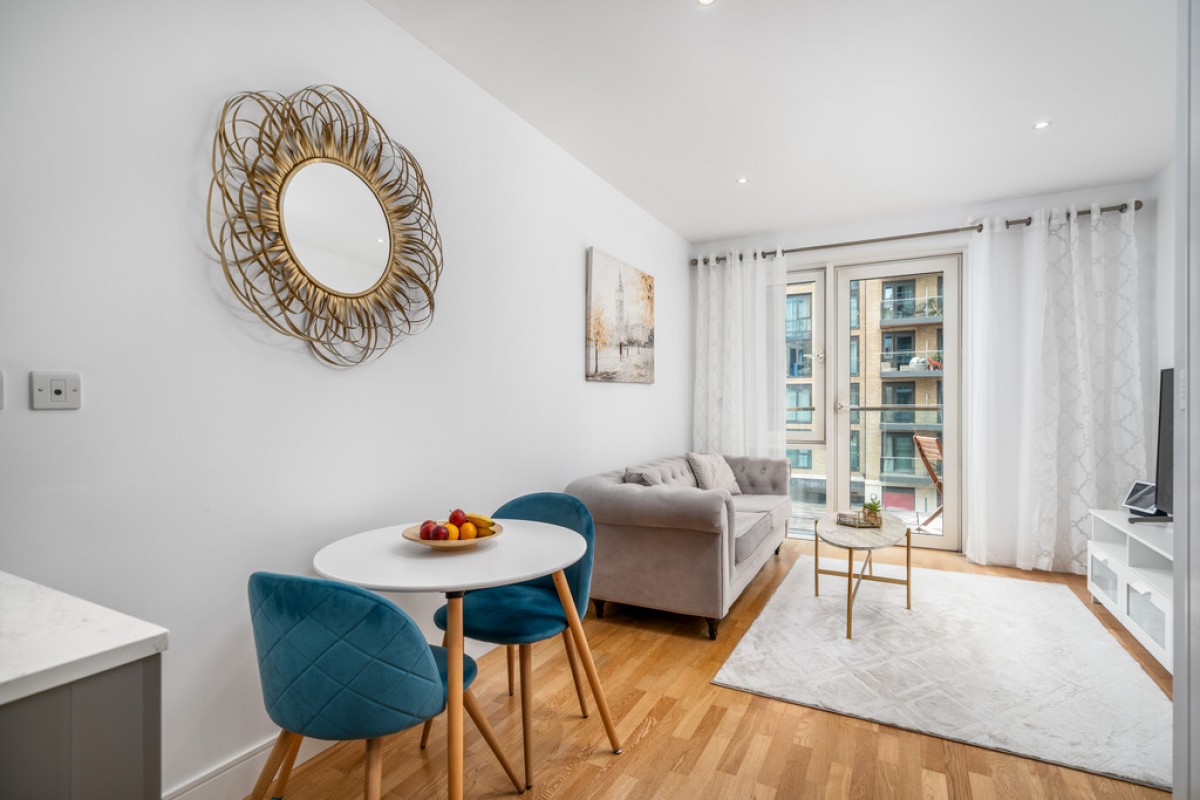 Jasmine House, Battersea Reach