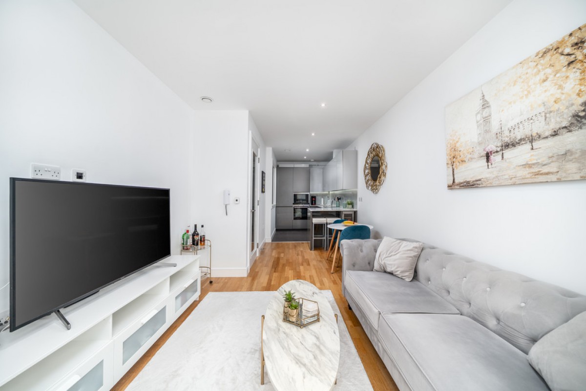 Jasmine House, Battersea Reach