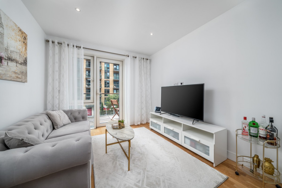 Jasmine House, Battersea Reach