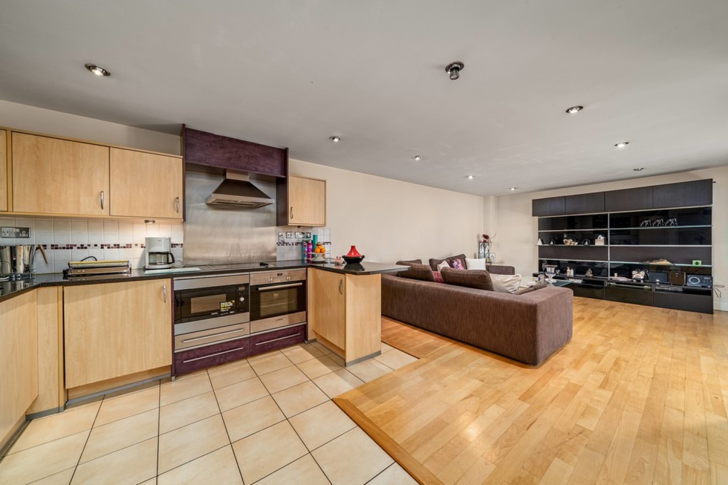 2 bedroom Flat for Letting Riverside West , Smugglers Way