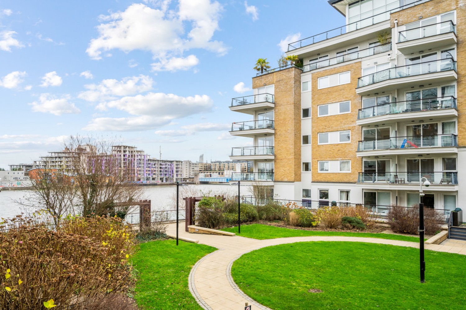 2 bedroom Flat for Letting Anchor House, Riverside West