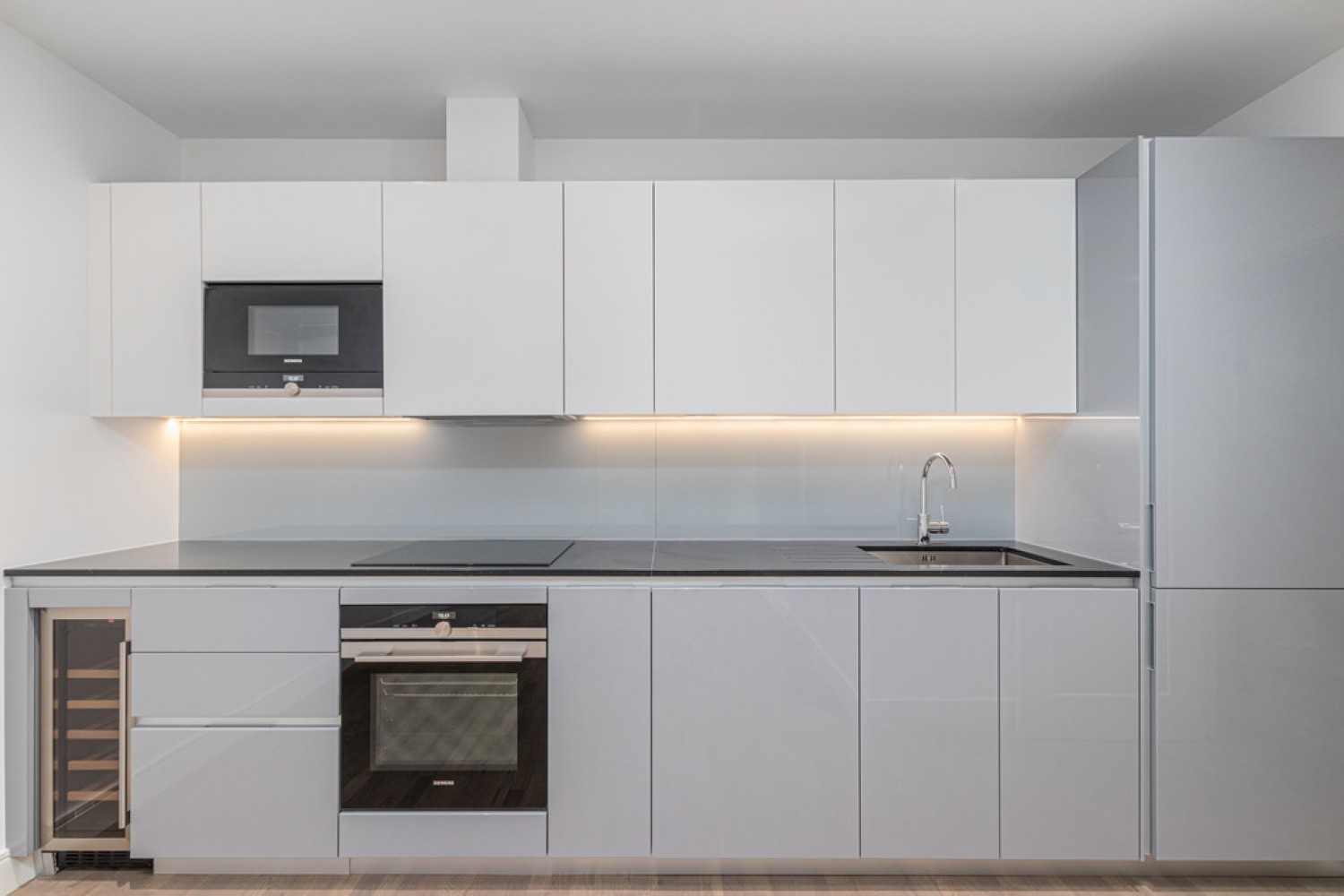 2 bedroom Flat for Letting Discovery House, Battersea Reach