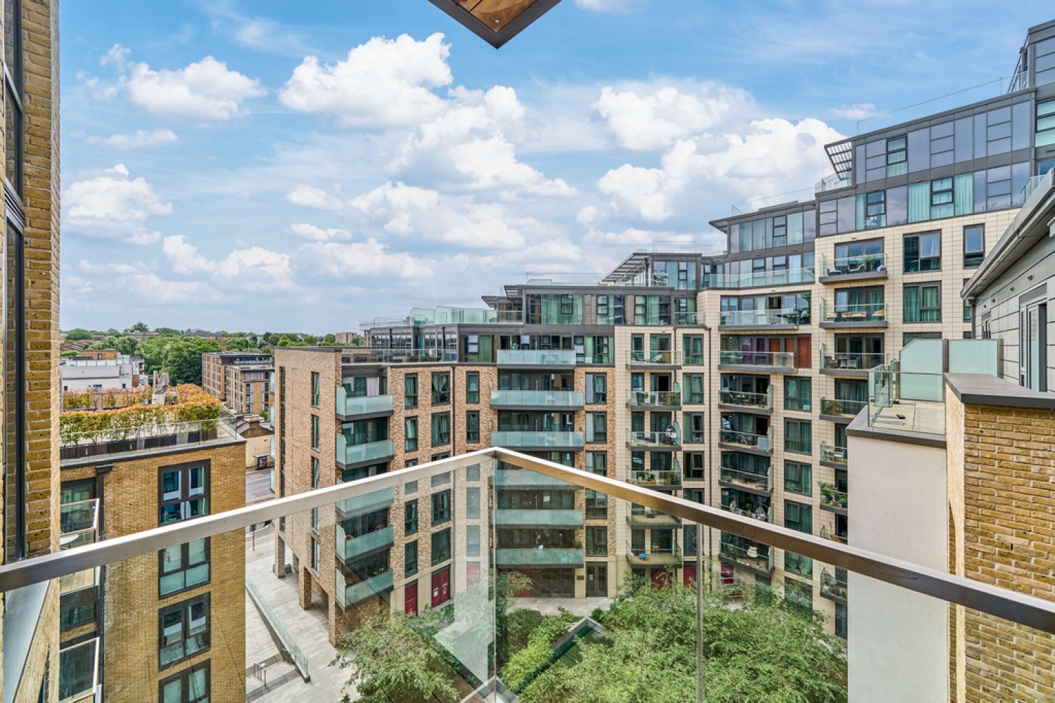 1 bedroom Flat for Letting Discovery House, Battersea Reach