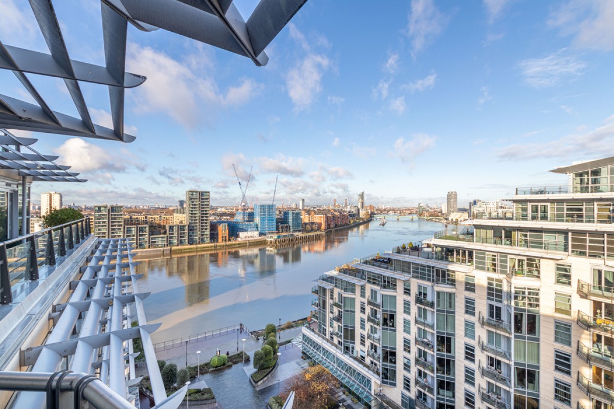 Commodore House, Battersea Reach