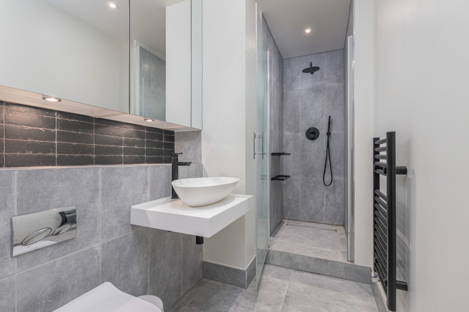 2 bedroom Flat for Letting Commodore House, Battersea Reach