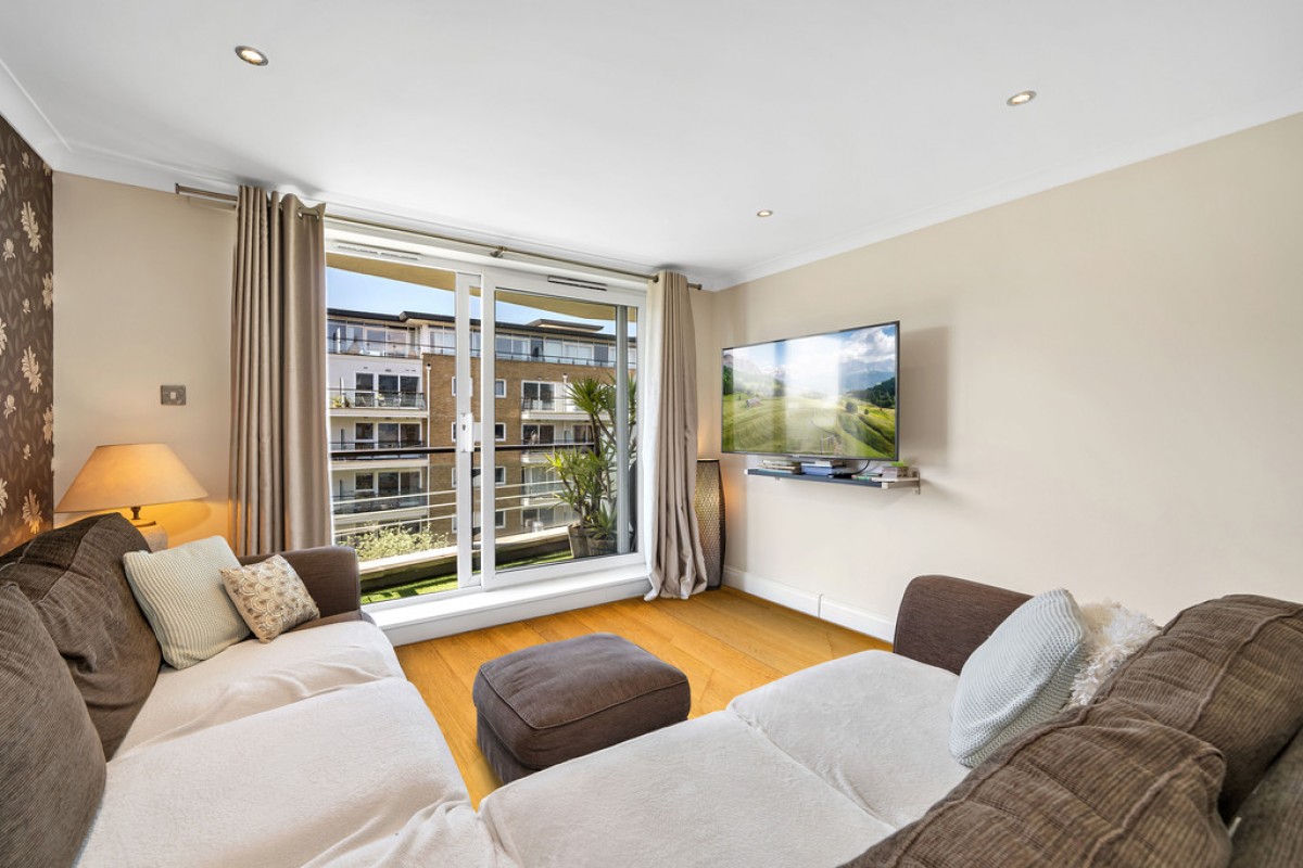 Bluewater House, Riverside West