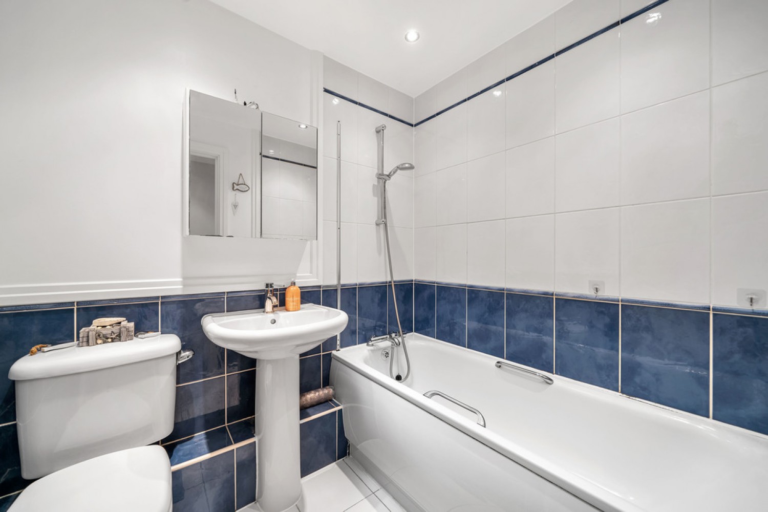 2 bedroom Flat for Letting Bluewater House, Riverside West