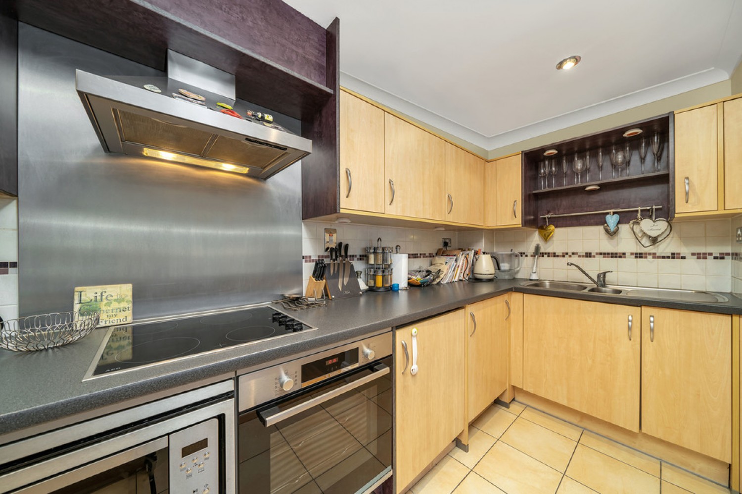 2 bedroom Flat for Letting Bluewater House, Riverside West