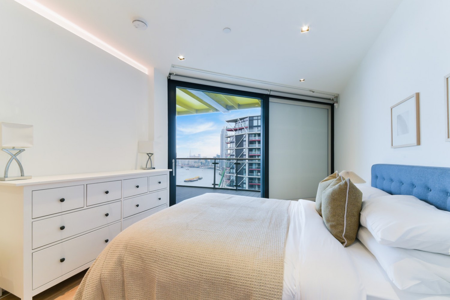 3 bedroom Flat for Letting Riverlight Three, Riverlight Quay