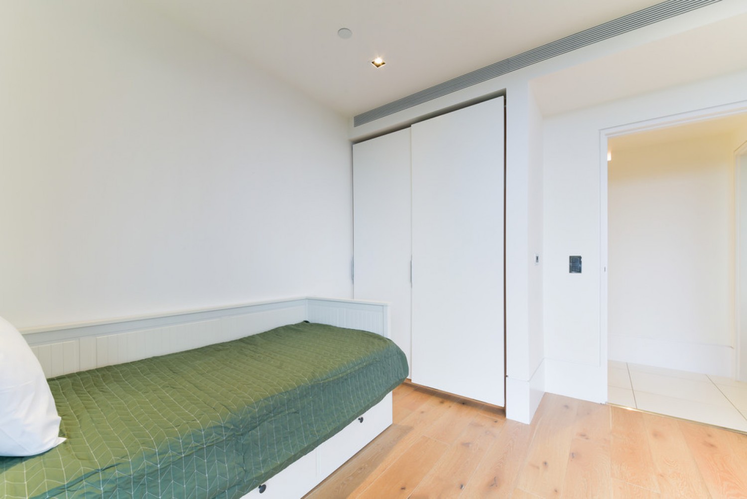 3 bedroom Flat for Letting Riverlight Three, Riverlight Quay