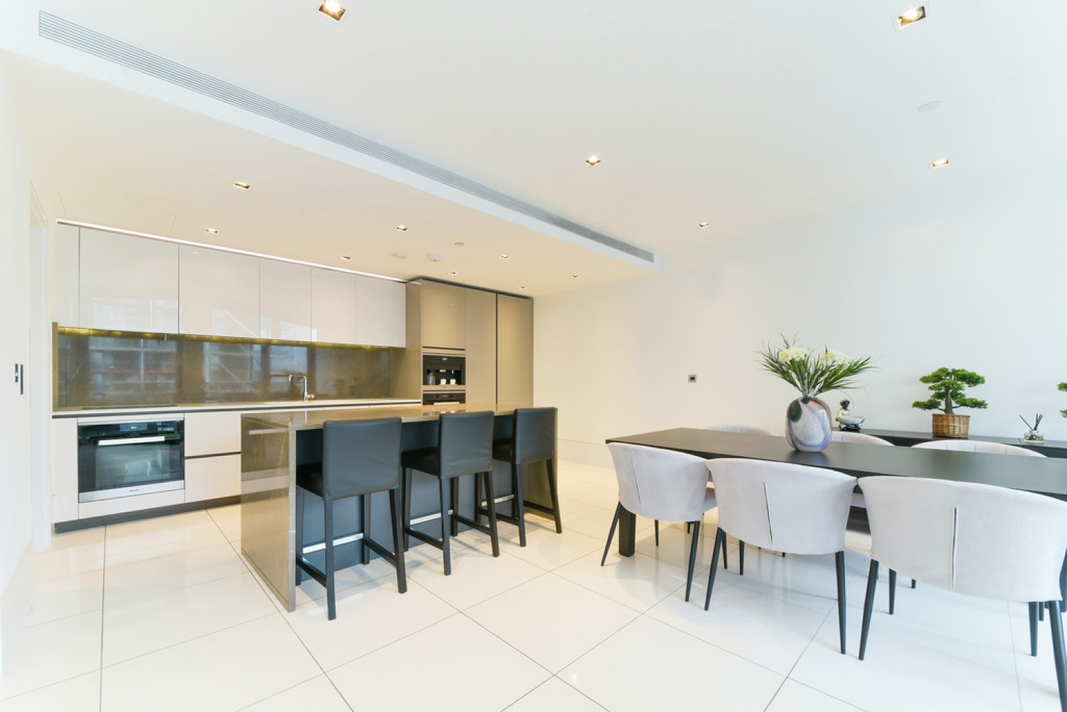 3 bedroom Flat for Letting Riverlight Three, Riverlight Quay