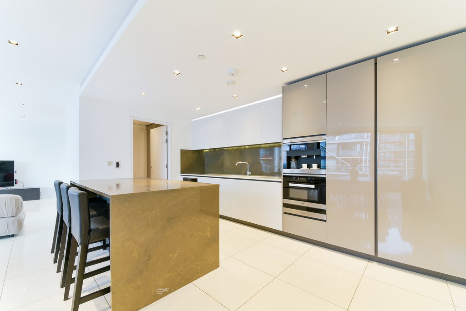 3 bedroom Flat for Letting Riverlight Three, Riverlight Quay