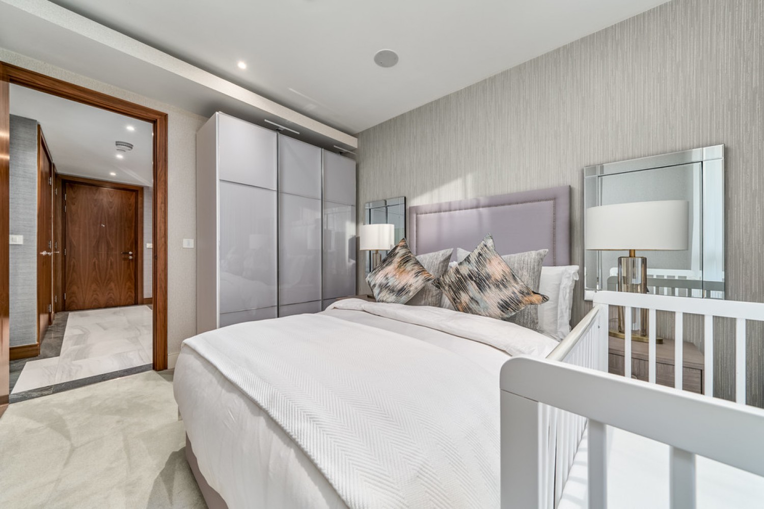 2 bedroom Flat for Letting Pinnacle House, Battersea Reach