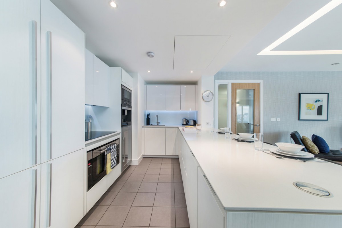 Spinnaker House, Battersea Reach