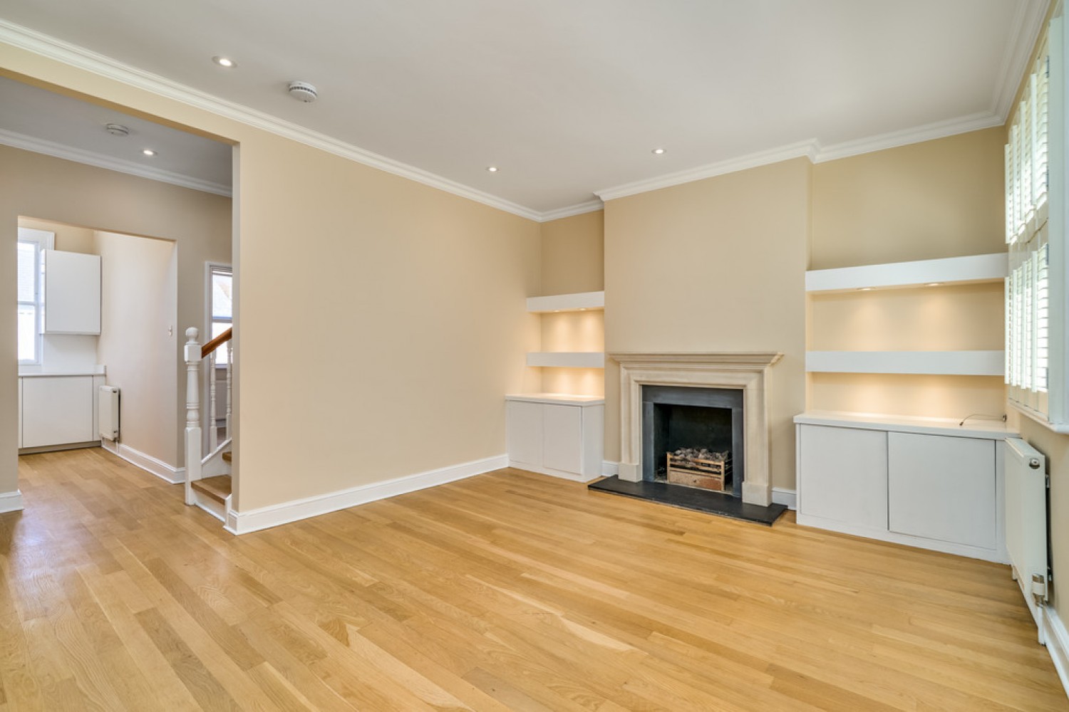 3 bedroom Flat for Letting Lots Village, Chelsea