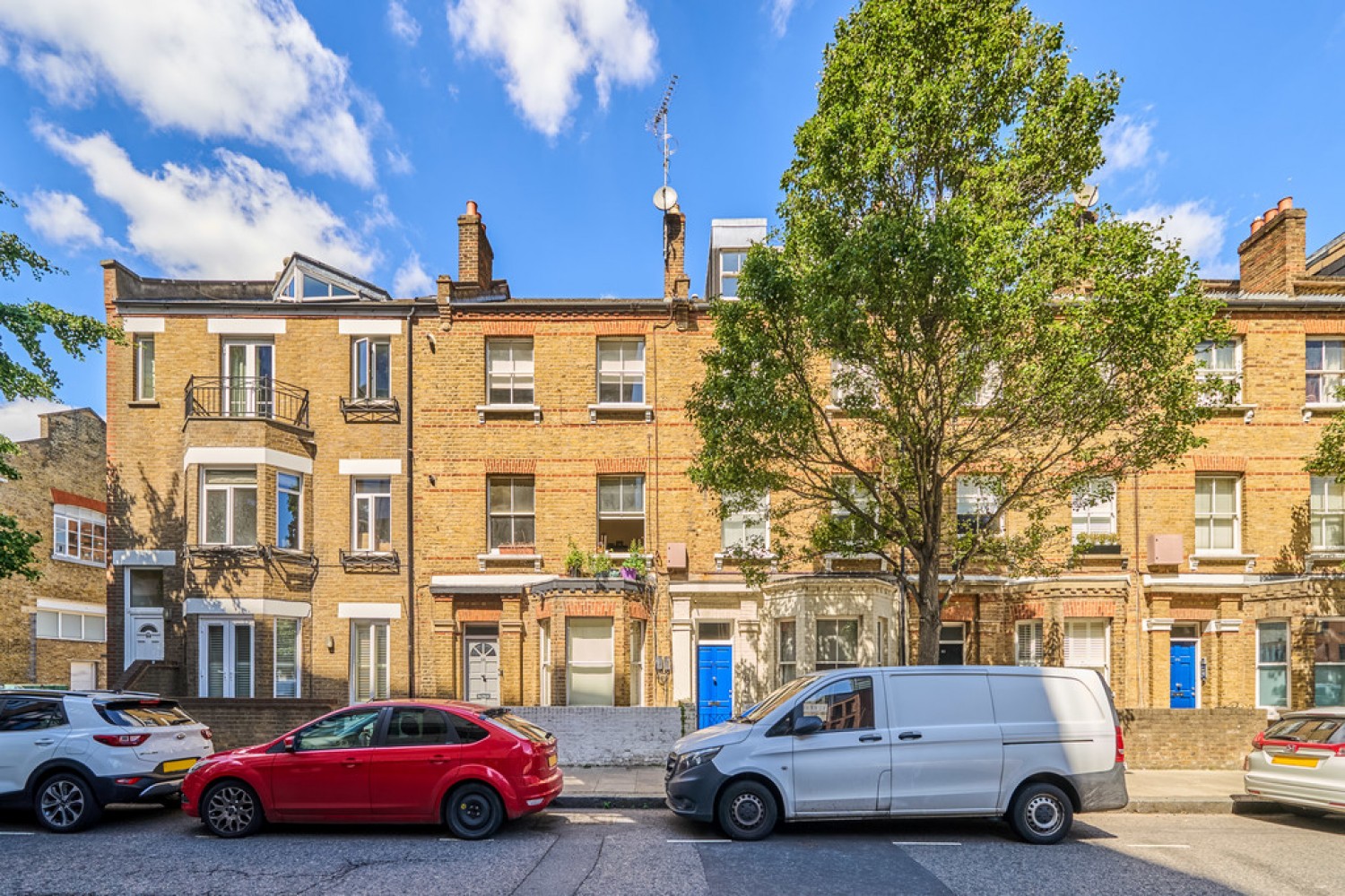 3 bedroom Flat for Letting Lots Village, Chelsea