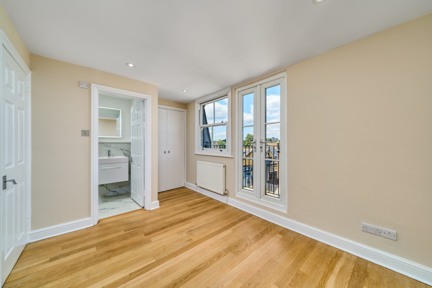 3 bedroom Flat for Letting Lots Village, Chelsea