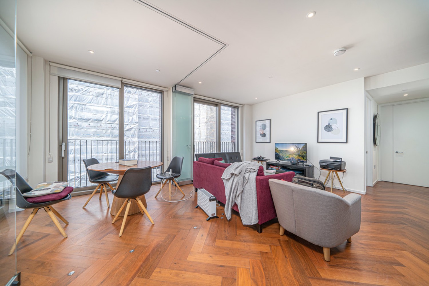 2 bedroom Flat for Letting Capital Building, Embassy Gardens