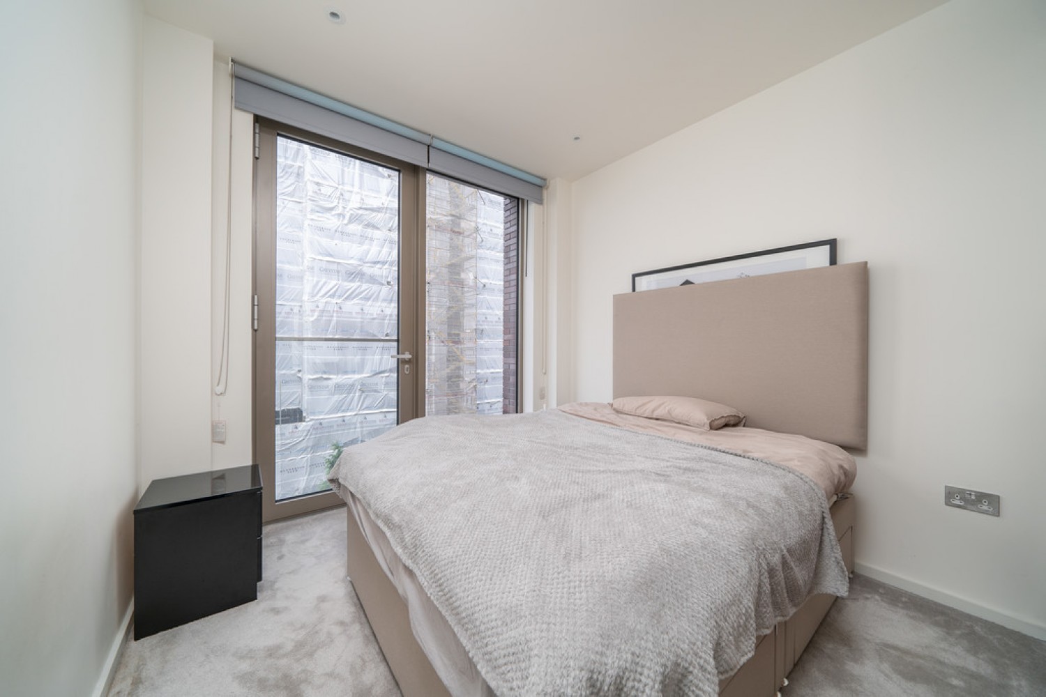 2 bedroom Flat for Letting Capital Building, Embassy Gardens