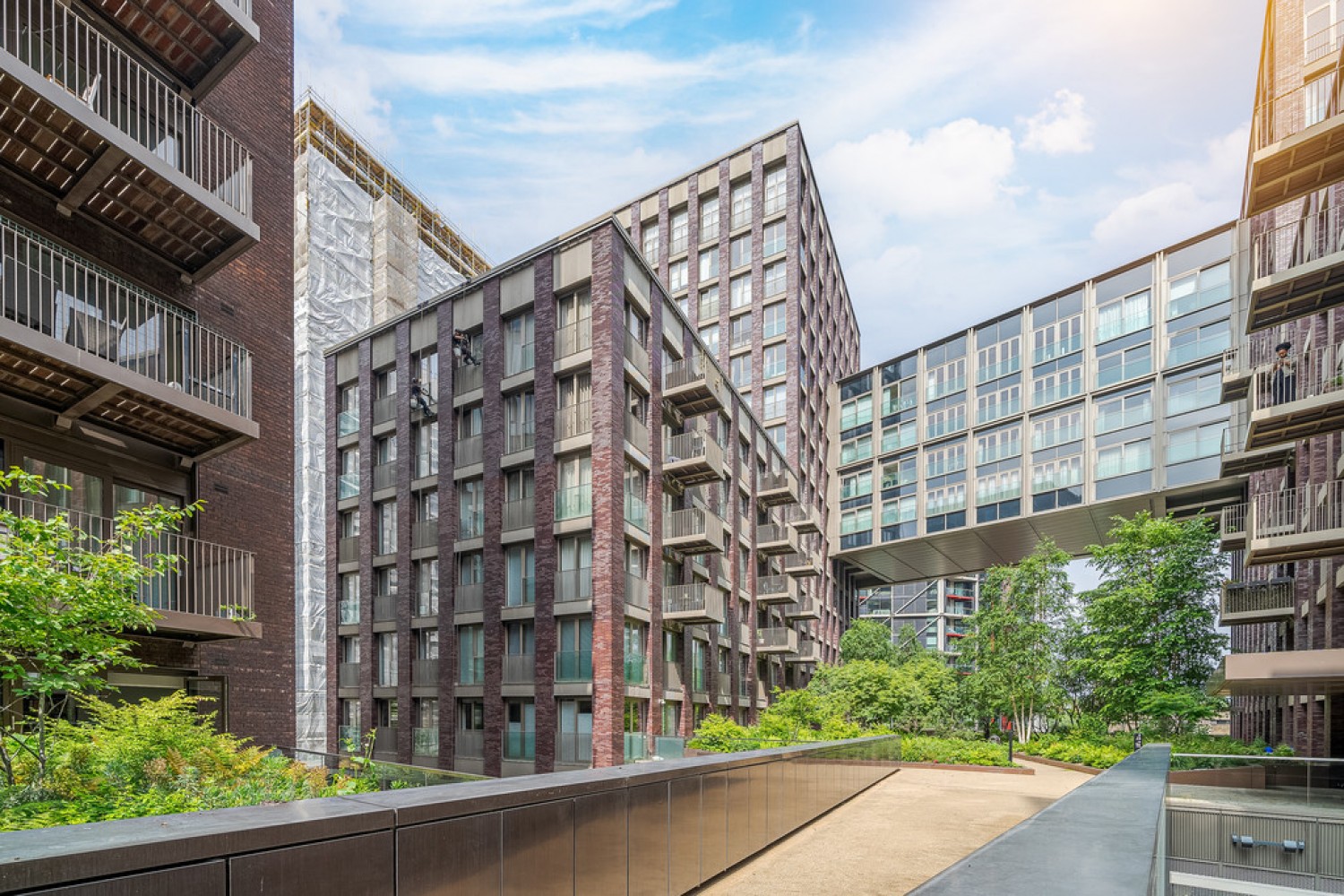 2 bedroom Flat for Letting Capital Building, Embassy Gardens