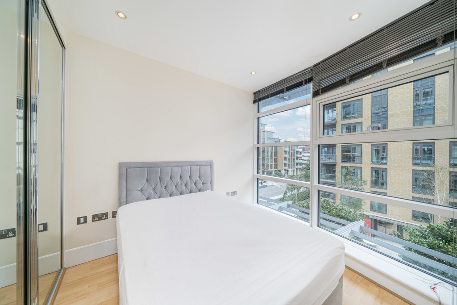 1 bedroom Flat for Letting Commodore House, Battersea Reach