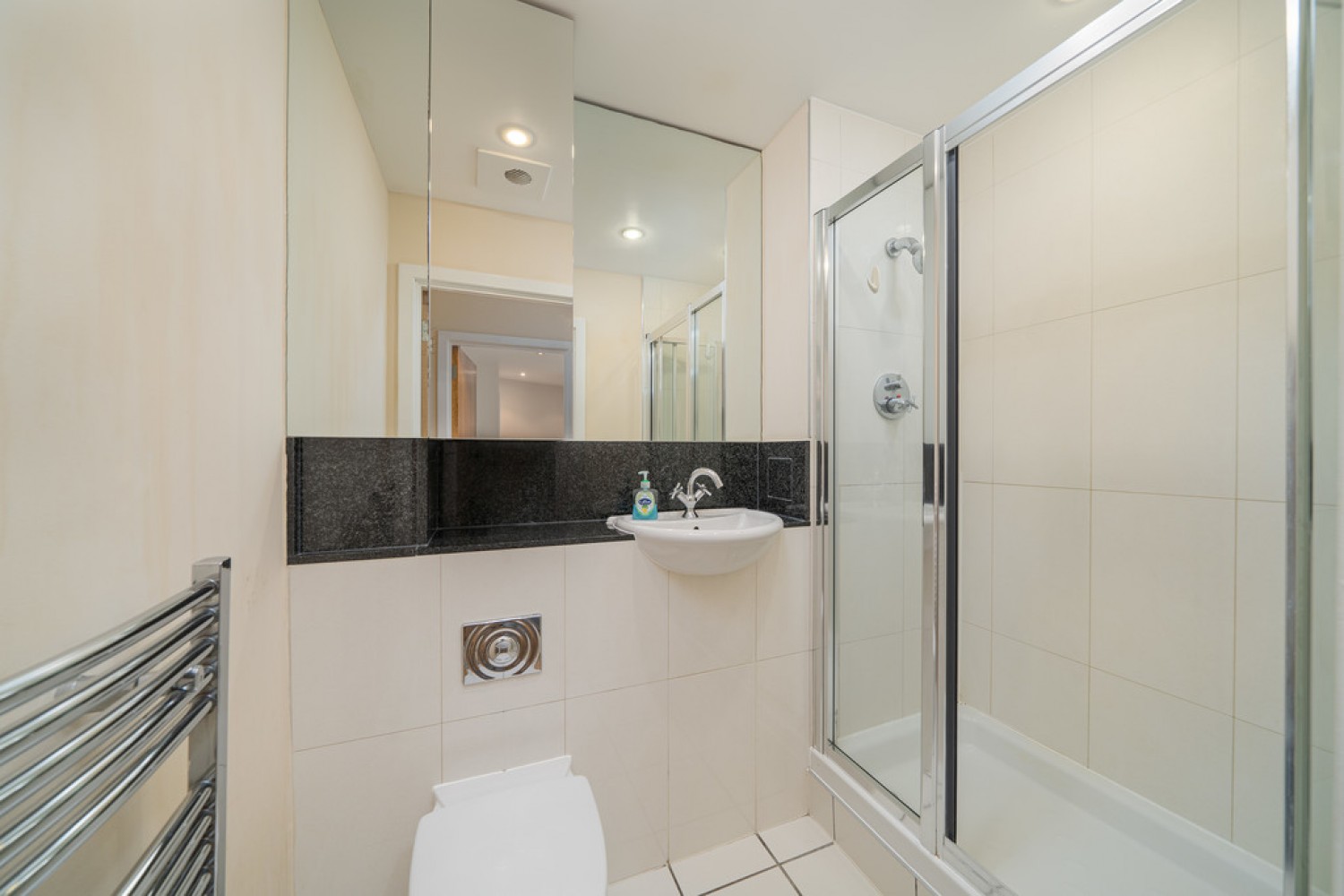 1 bedroom Flat for Letting Commodore House, Battersea Reach