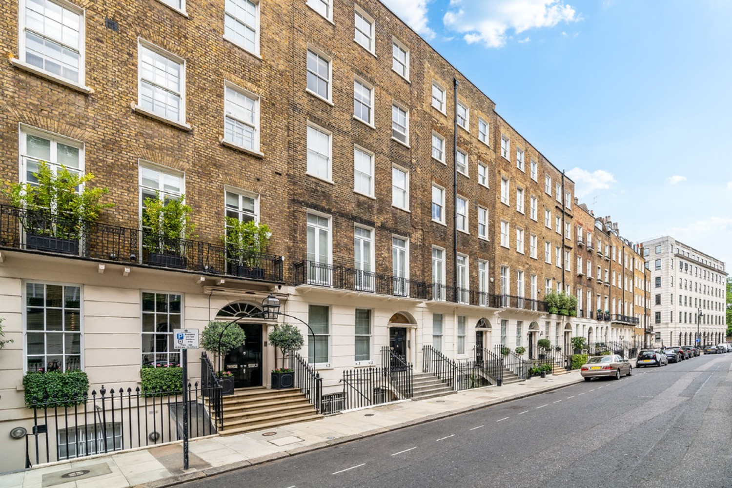 3 bedroom Flat in Chester Street, Belgravia