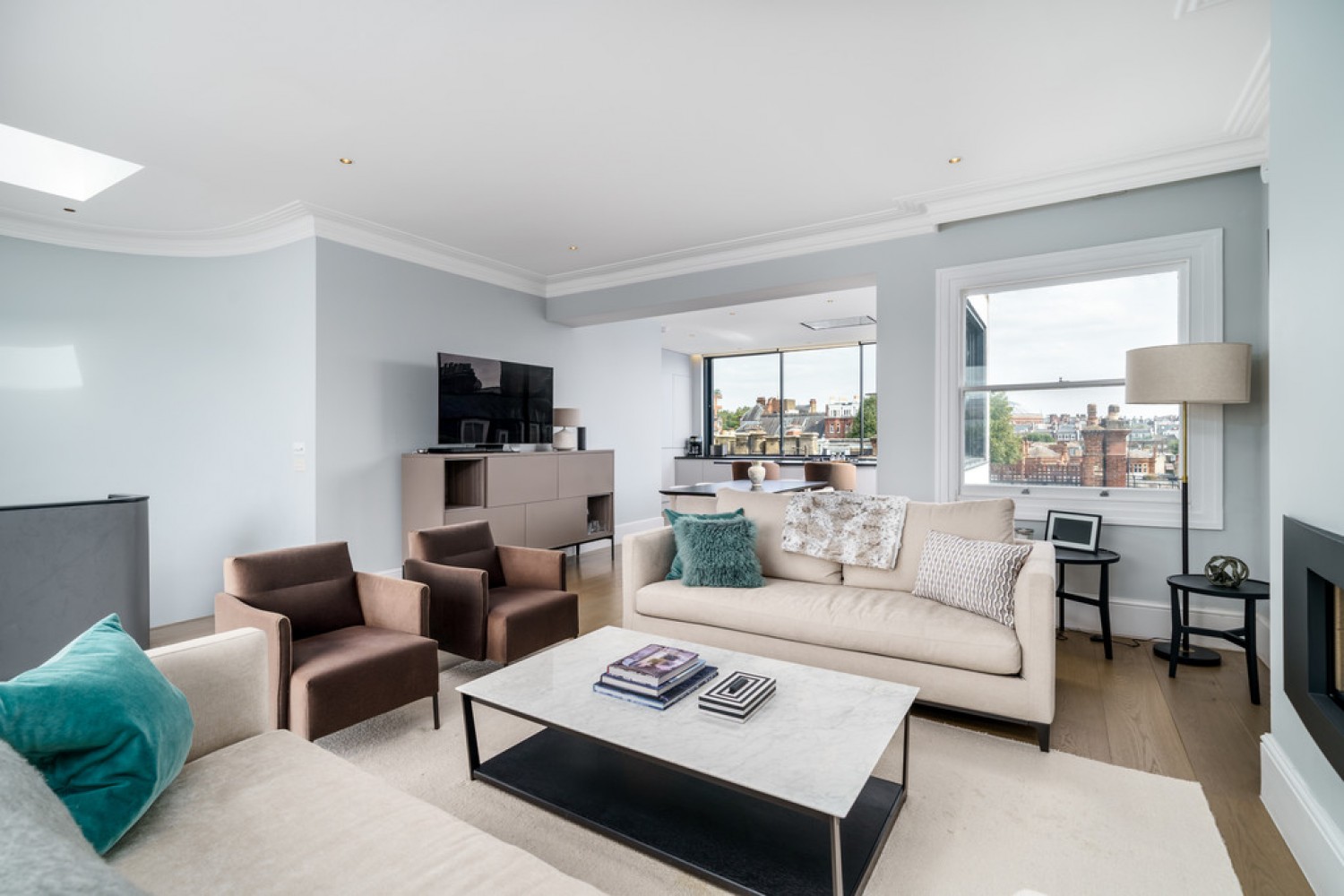 4 bedroom Flat for Letting De Vere Gardens, Kensington