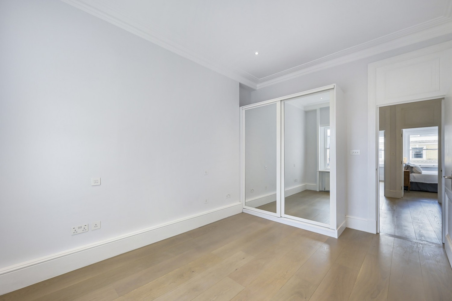 4 bedroom Flat for Letting De Vere Gardens, Kensington