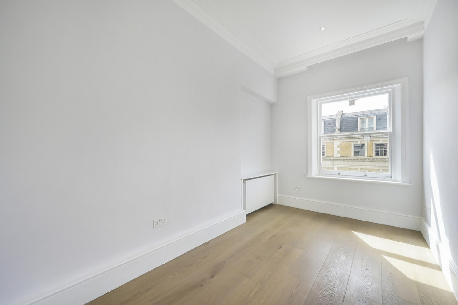 4 bedroom Flat for Letting De Vere Gardens, Kensington