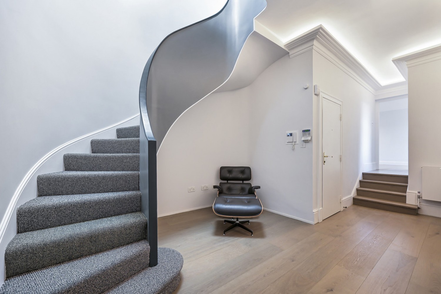 4 bedroom Flat for Letting De Vere Gardens, Kensington