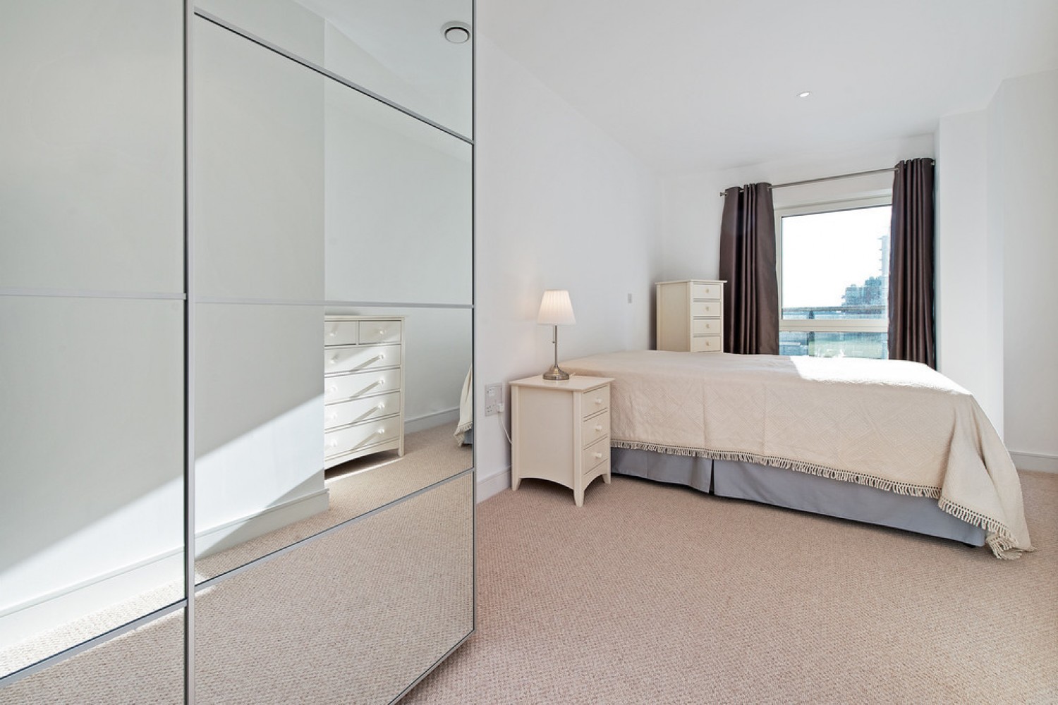 2 bedroom Flat for Sale Flotilla House, Battersea Reach