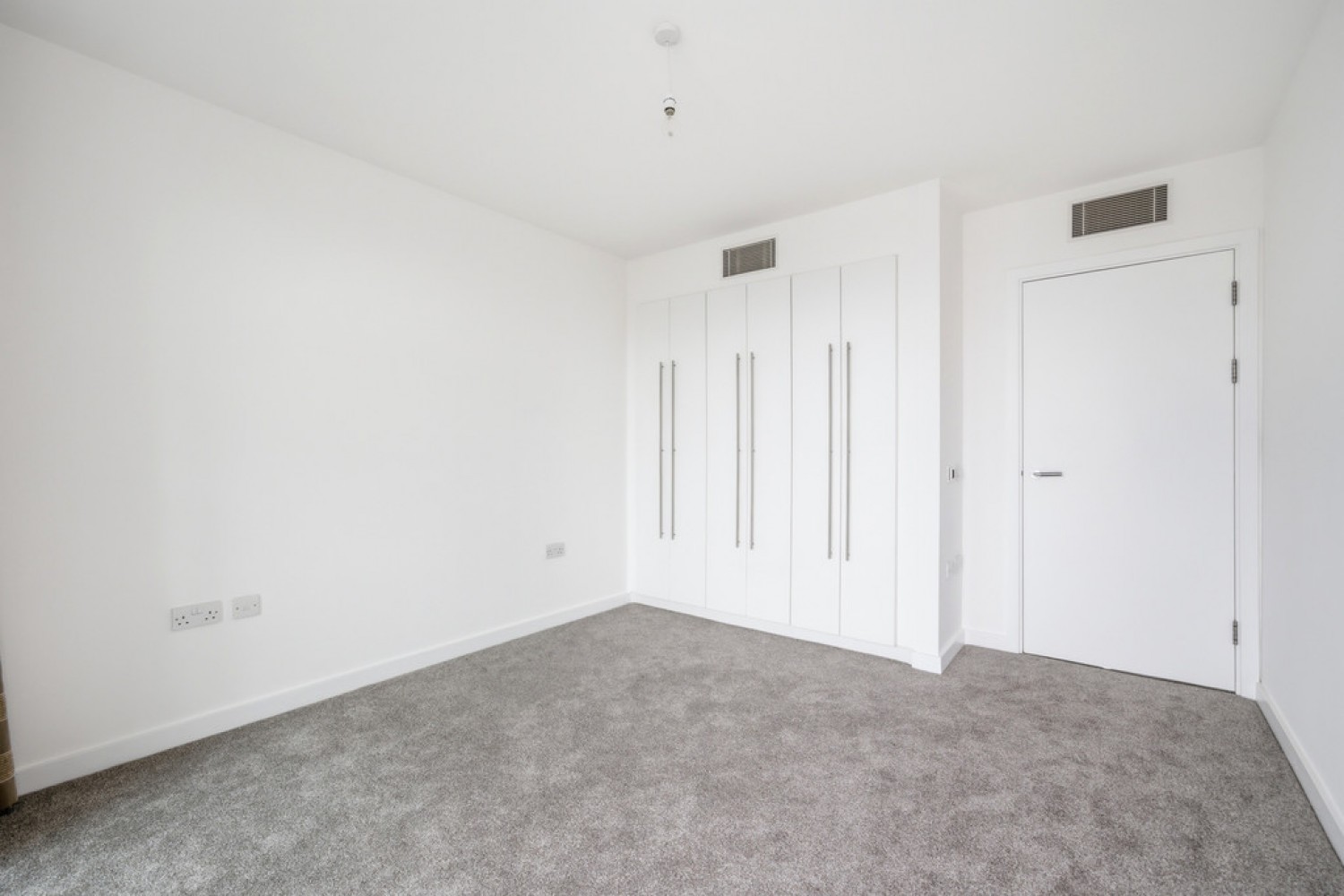 1 bedroom Flat for Letting Lombard Road, Battersea