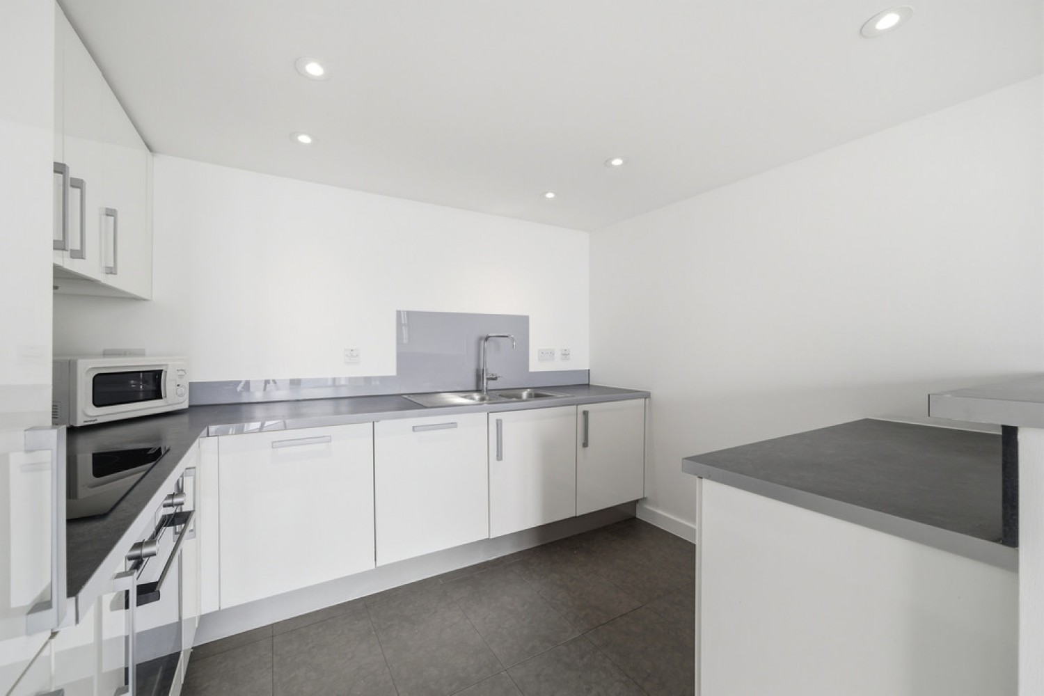 1 bedroom Flat for Letting Lombard Road, Battersea