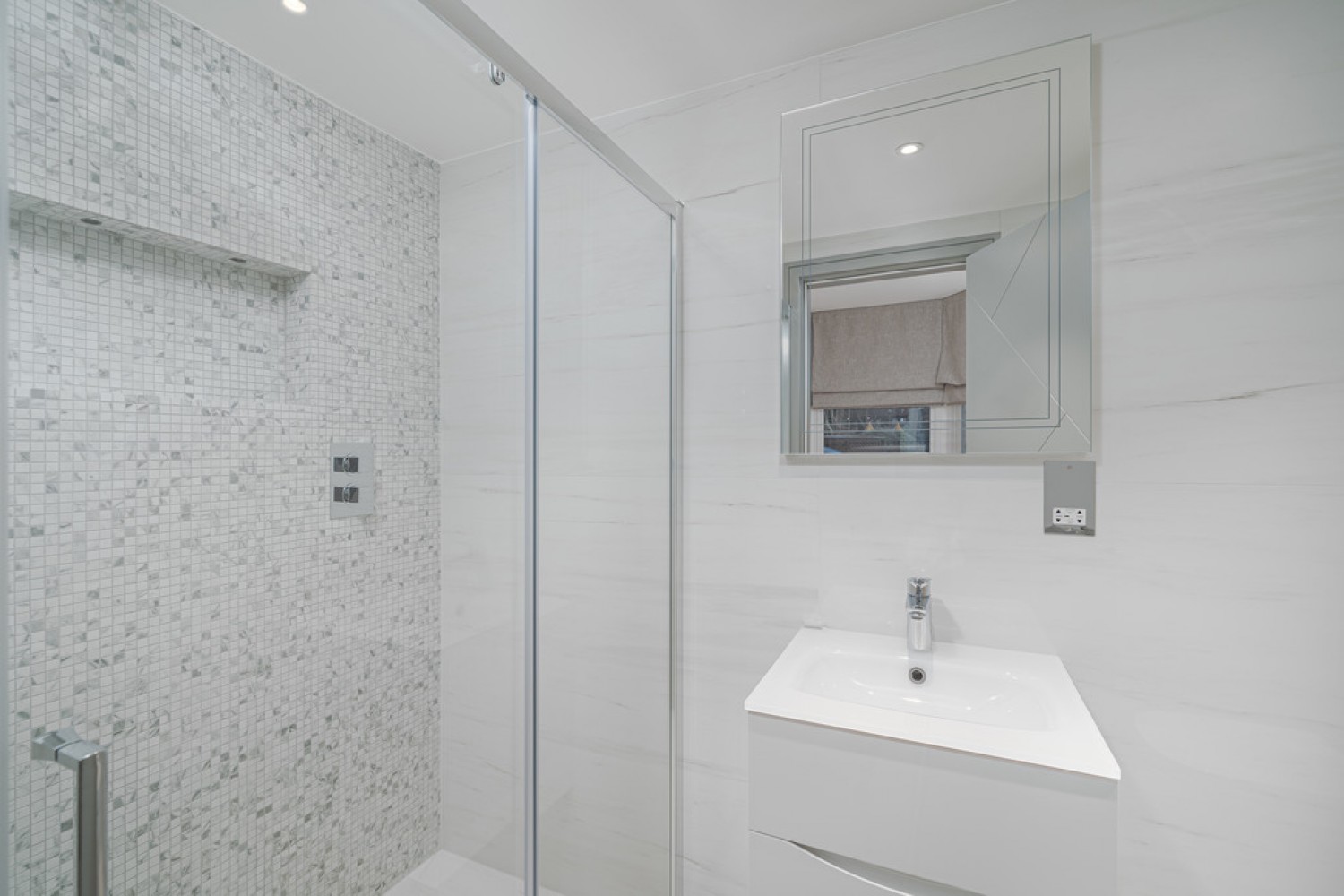 3 bedroom Flat for Letting Lots Road, Chelsea