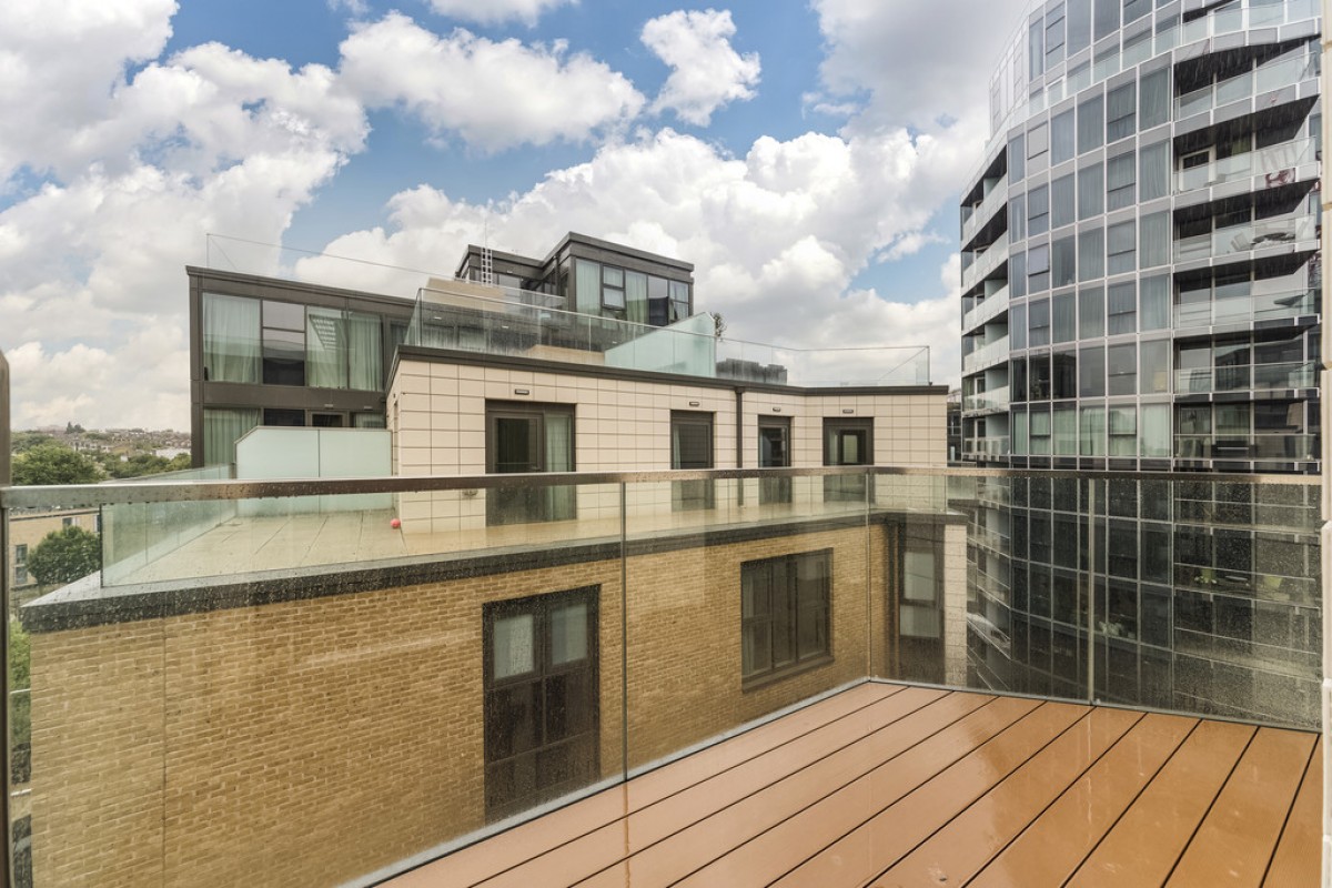 Meridian House, Battersea Reach