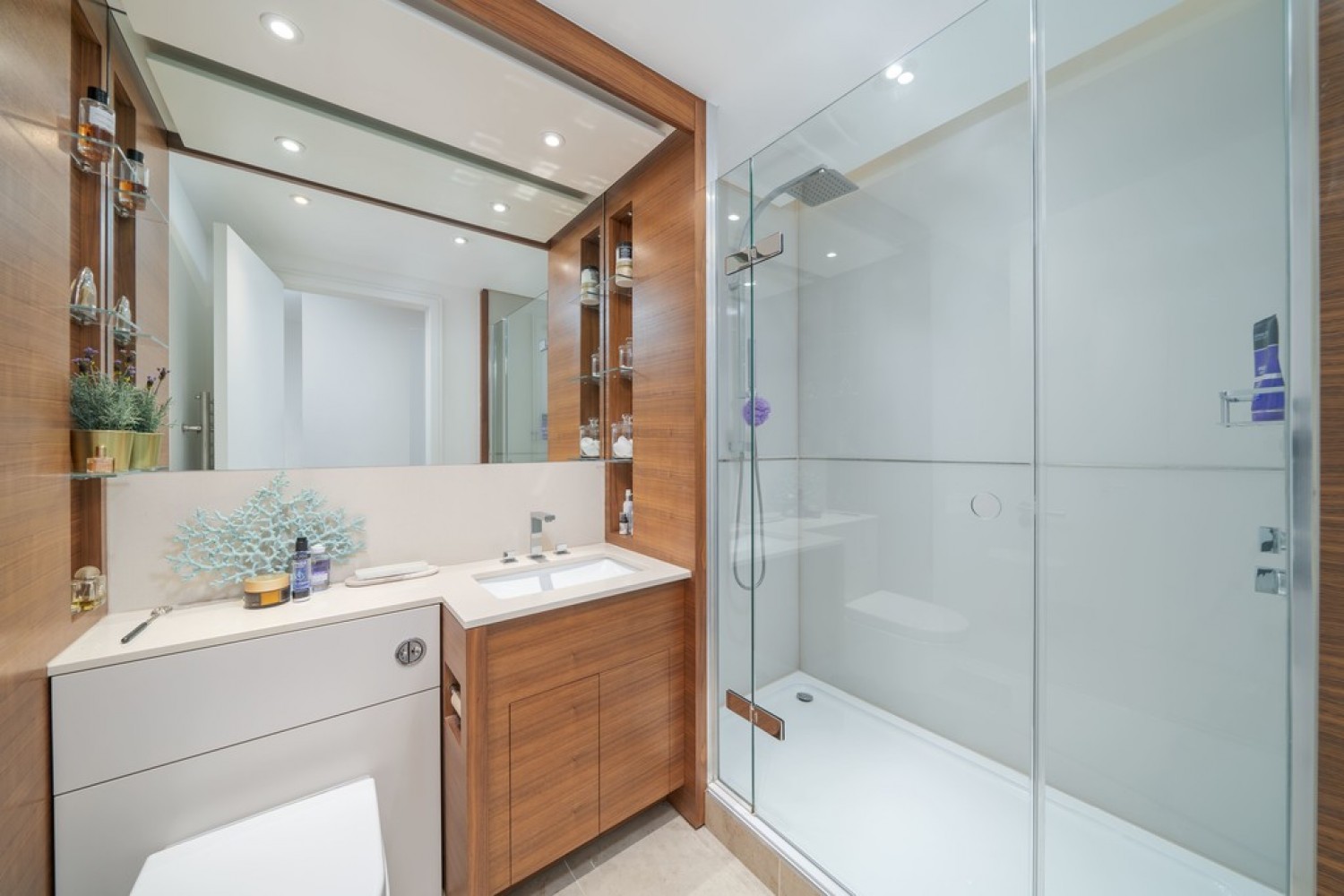 2 bedroom Flat for Letting Trafalgar House, Battersea Reach