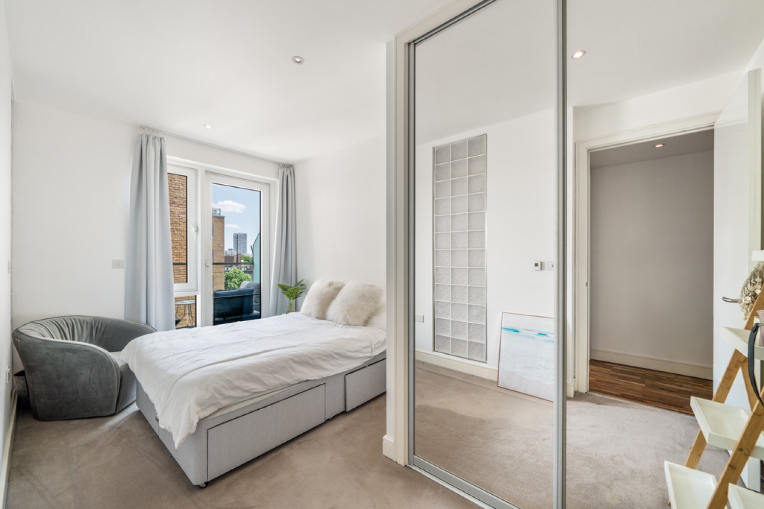 Jasmine House, Battersea Reach