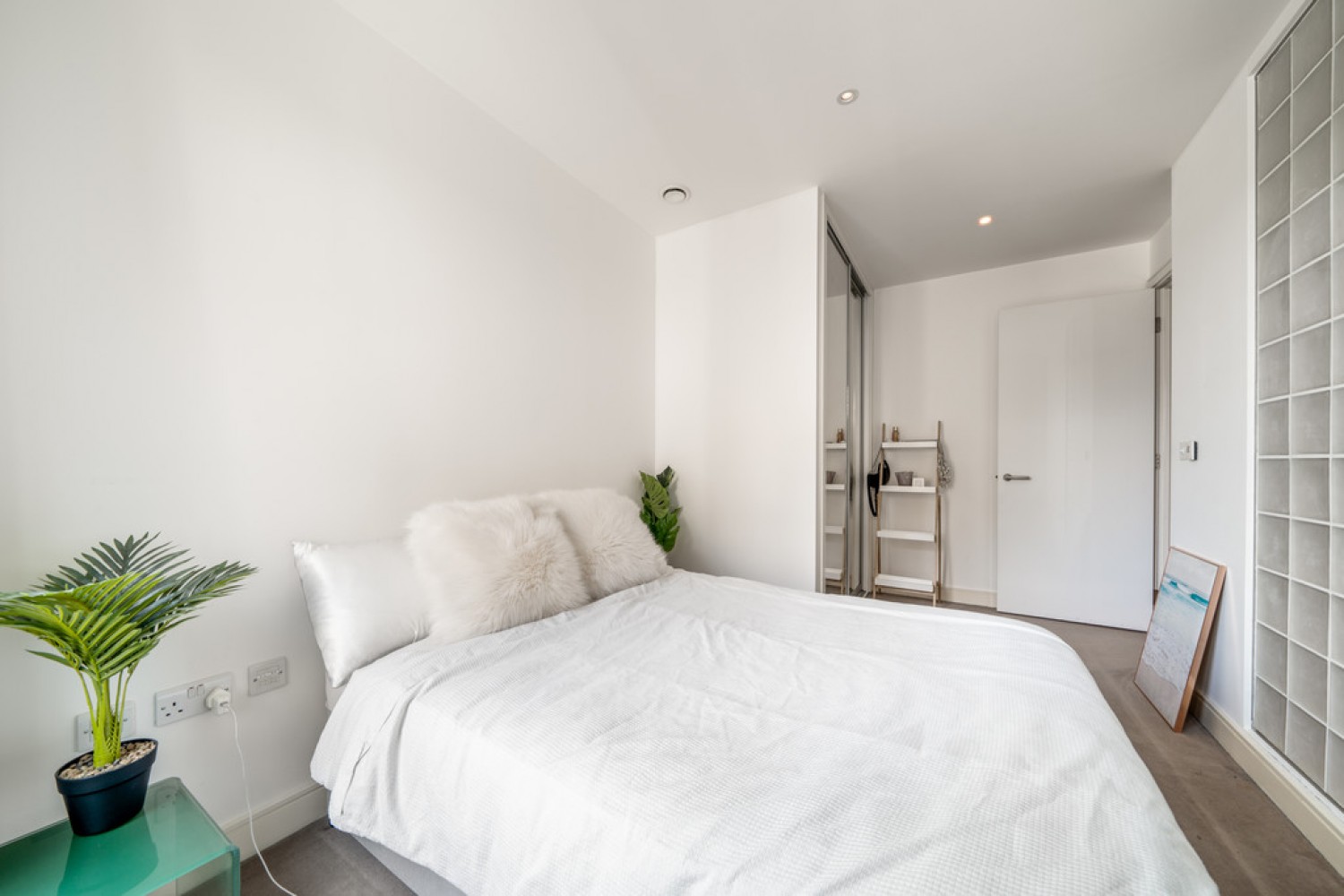 Jasmine House, Battersea Reach