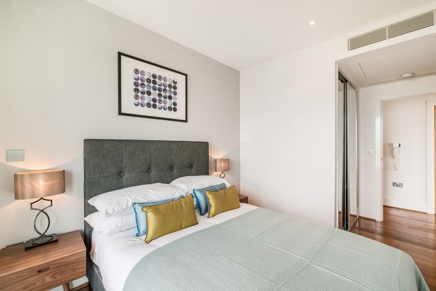 3 bedroom Flat in Ensign House, Battersea Reach