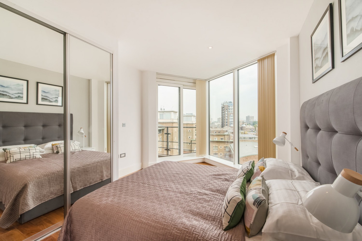 3 bedroom Flat in Ensign House, Battersea Reach