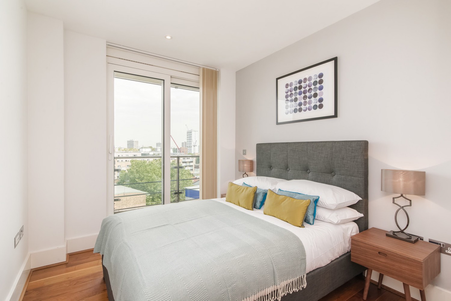 3 bedroom Flat in Ensign House, Battersea Reach