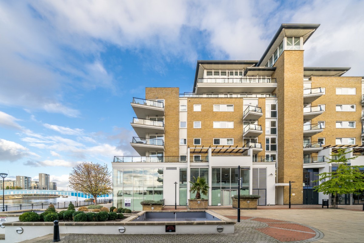 Dolphin House, Riverside West