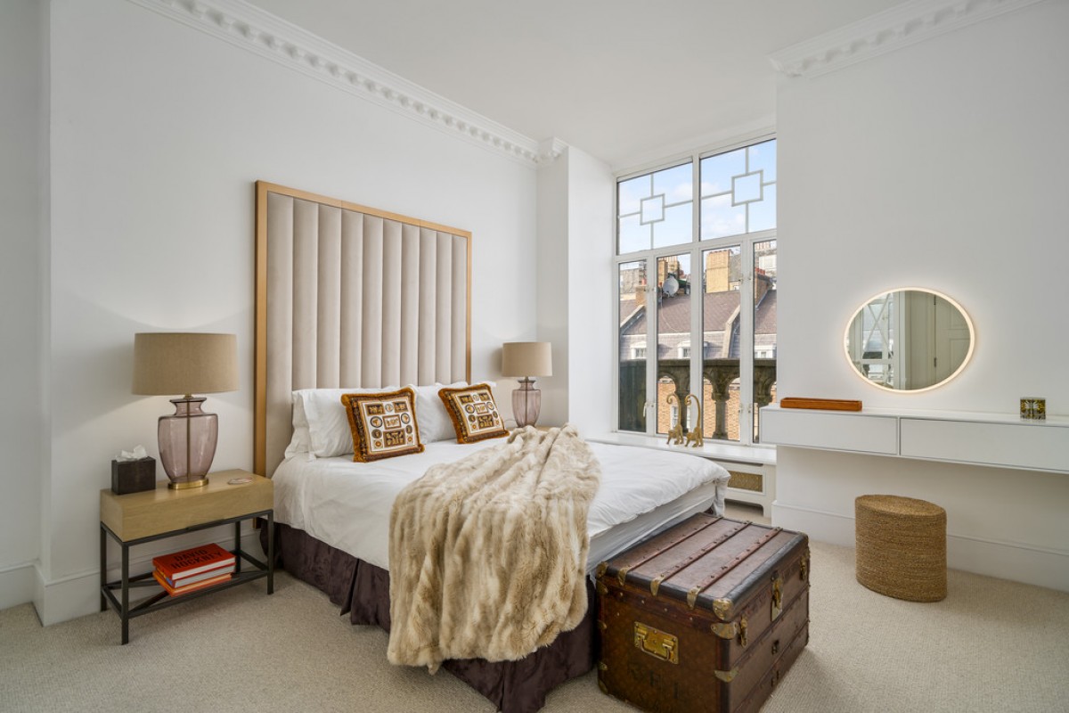 Montagu Mansions, Marylebone