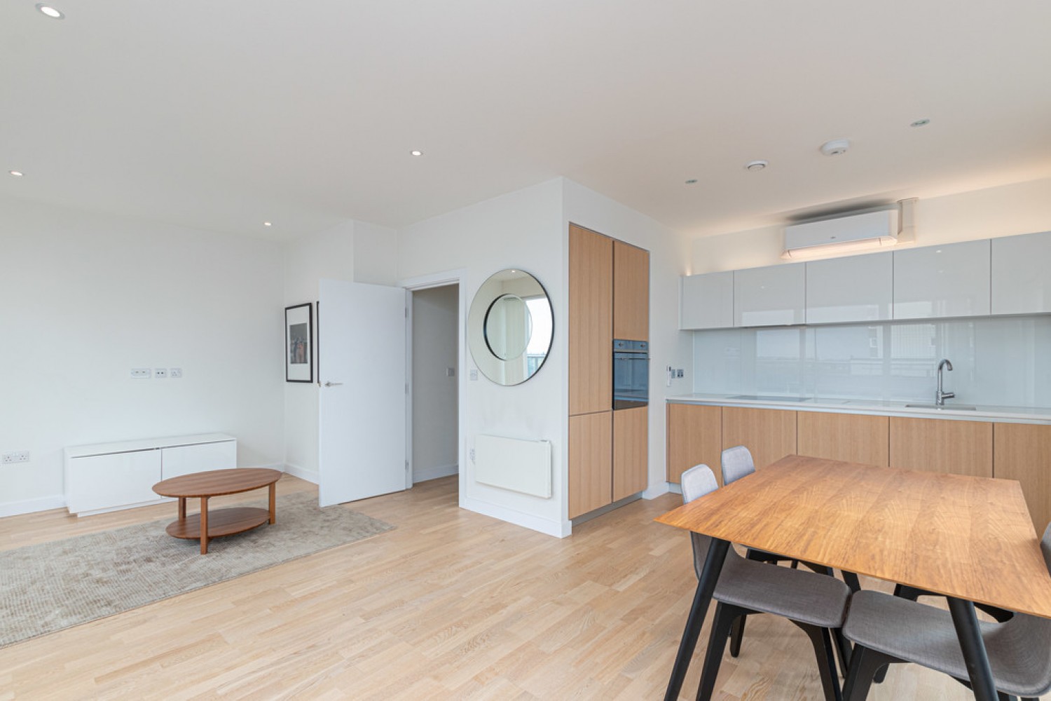 Francis House, Kew Bridge West