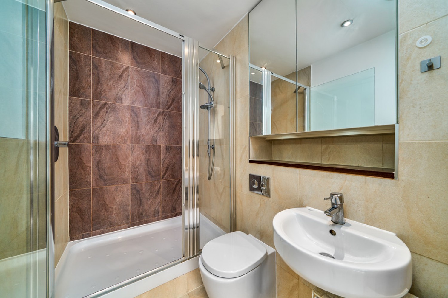 Charterhouse Apartments , Eltringham Street