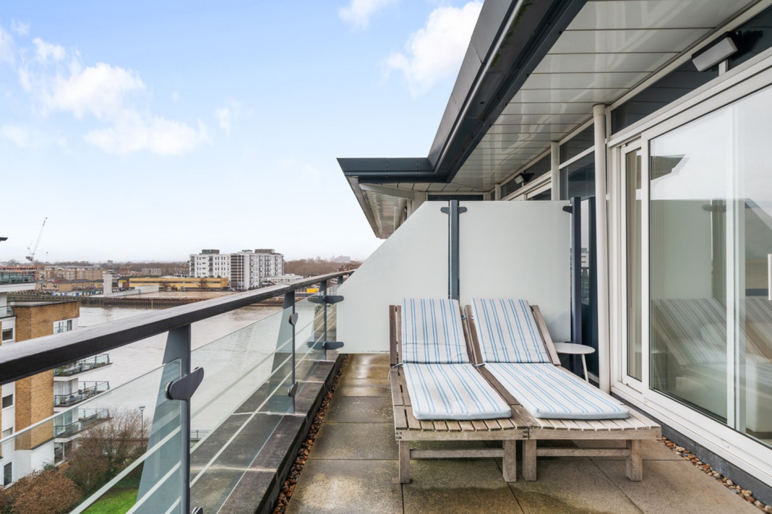 Bluewater House, Riverside West